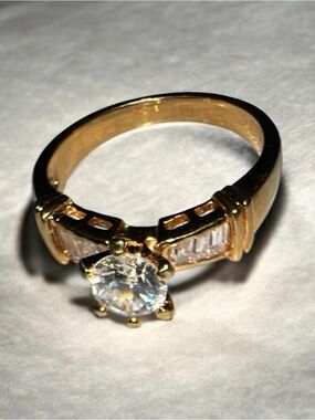 Classic Gold sparkling Ring with Clear Center Stone
